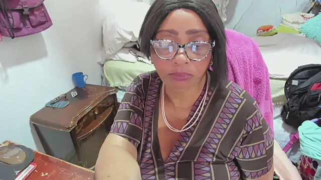 Mrs mommy  online show from April 14, 7:25 pm