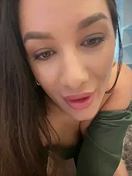 HotXMom online show from June 13, 6:44 am