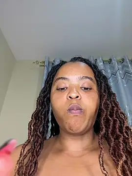 Linahlove online show from June 14, 9:15 pm