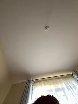 Linahlove online show from April 14, 1:44 pm