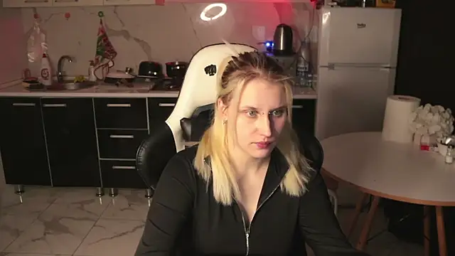 MertyXX online show from April 11, 9:18 pm