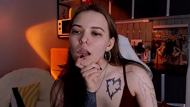 doll lol  online show from February 20, 5:25 pm