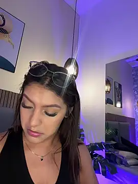 NicolleeEvanss online show from June 29, 10:48 am