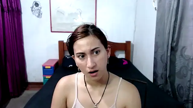 Snapshot of LadyMilk003 chatting on September 10, 4:51 pm LadyMilk003 online show from September 10, 4:51 pm