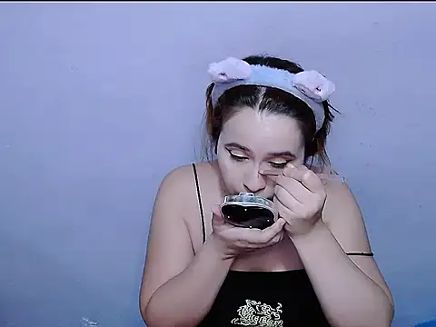 SubLayla01 online show from March 21, 5:51 pm