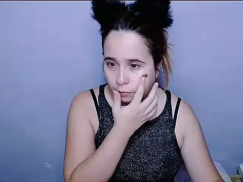 SubLayla01 online show from December 1, 5:59 pm