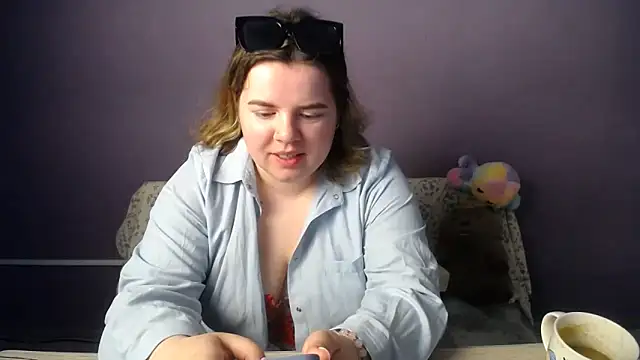 so shy online show from June 5, 6:52 am