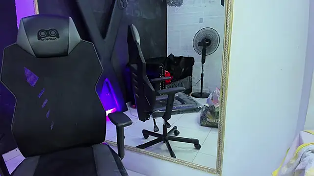 Snapshot of DarlingBDSM_ chatting on October 10, 1:38 pm DarlingBDSM online show from October 10, 1:38 pm