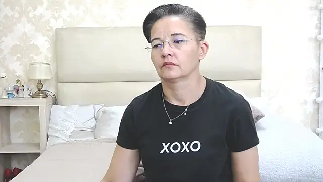 Snapshot of StaceyDarling chatting on September 12, 9:07 am StaceyDarling online show from September 12, 9:07 am