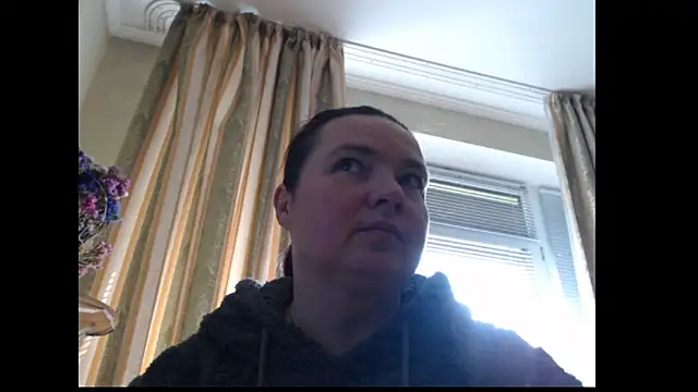 amorelara online show from September 28, 8:30 am