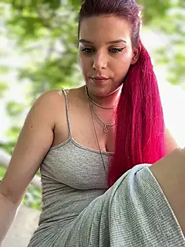 RiriRoseey online show from June 10, 10:58 am