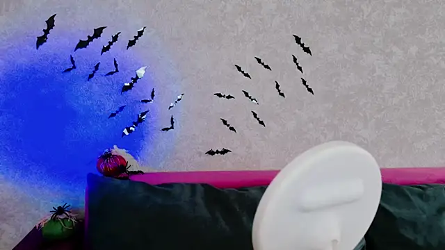 Miss Arwen online show from October 31, 2:57 am