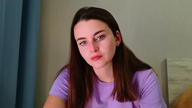 Miss Arwen online show from April 25, 7:00 am