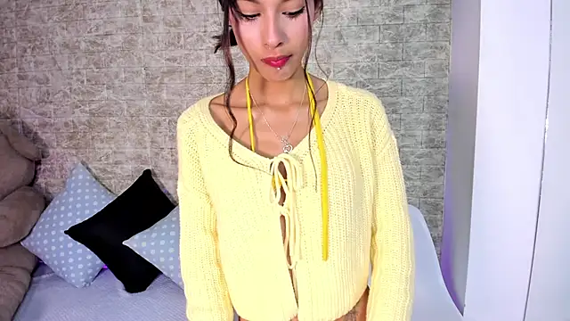 bonnie-love online show from January 9, 8:13 pm