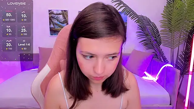 Lina Brownie online show from September 24, 2:43 am