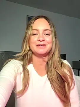 Sophie Raegan online show from December 5, 3:13 pm