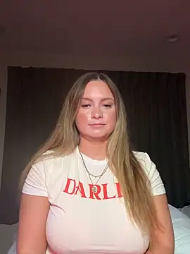 Sophie Raegan online show from February 2, 8:57 am