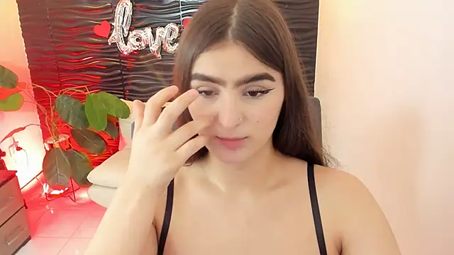 Snapshot of sofia_44 chatting on September 30, 1:17 pm sofia 44 online show from September 30, 1:17 pm