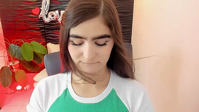 Snapshot of sofia_44 chatting on September 12, 1:29 pm sofia 44 online show from September 12, 1:29 pm