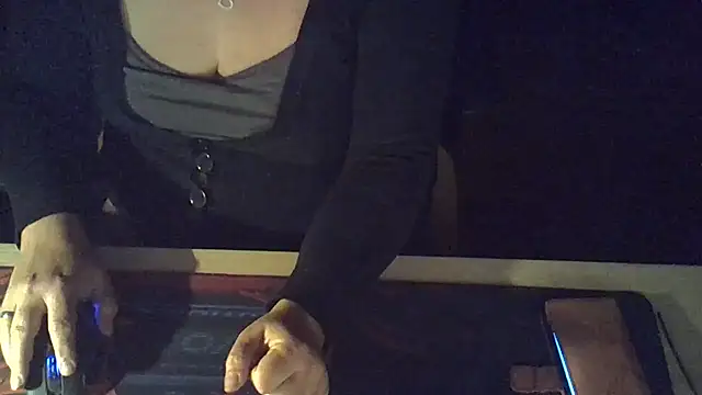 Snapshot of Silvia2277 chatting on October 1, 7:41 pm Silvia2277 online show from October 1, 7:41 pm