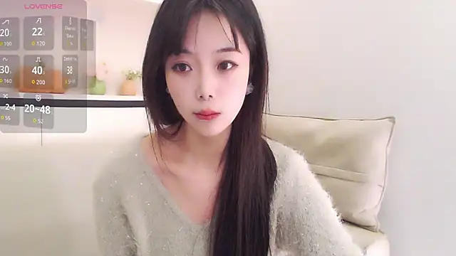 stella lolio online show from February 11, 10:50 am