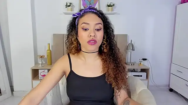 Zoe Gruber online show from July 23, 12:23 am
