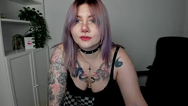 GabbiePerfect online show from April 11, 7:45 am