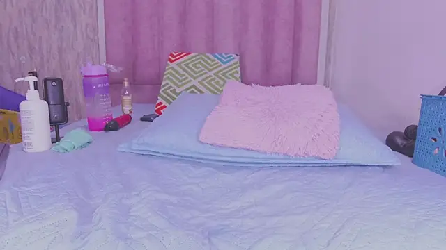 violett lo online show from October 29, 12:20 pm