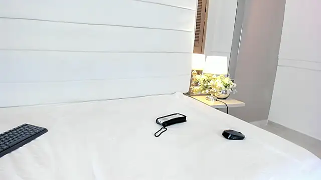 Lilly 2809  online show from September 28, 6:09 am