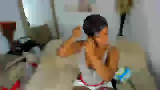 Snapshot of helena_copper_ chatting on October 8, 12:37 am helena copper online show from October 8, 12:37 am