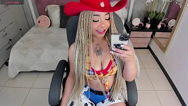 conny  curly online show from November 22, 1:47 pm