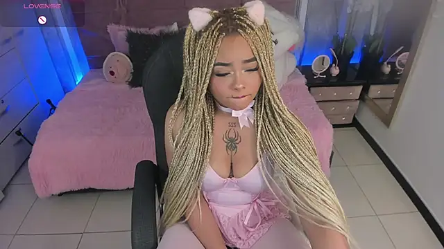 Snapshot of conny__curly chatting on September 21, 2:49 pm conny curly online show from September 21, 2:49 pm