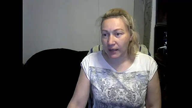 wLESLYMOSw online show from June 2, 8:59 am