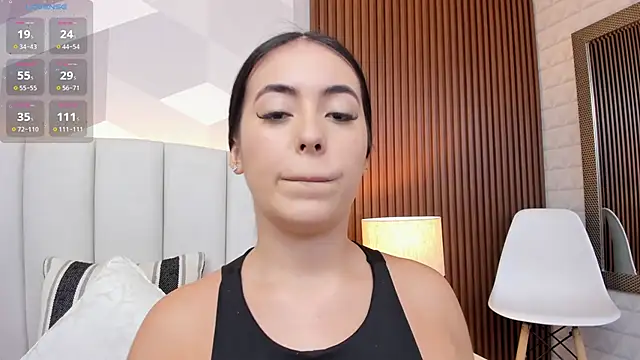 Julietasantos   online show from September 30, 6:35 pm