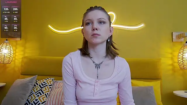 lessysweety online show from October 13, 3:31 am