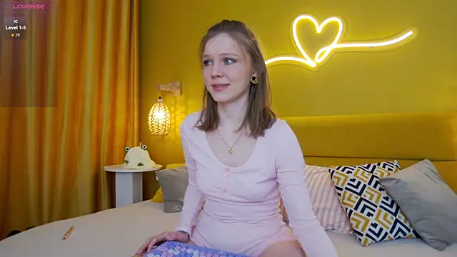 lessysweety online show from January 14, 2:49 am