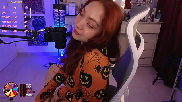 LilyVelvett online show from September 19, 4:11 am