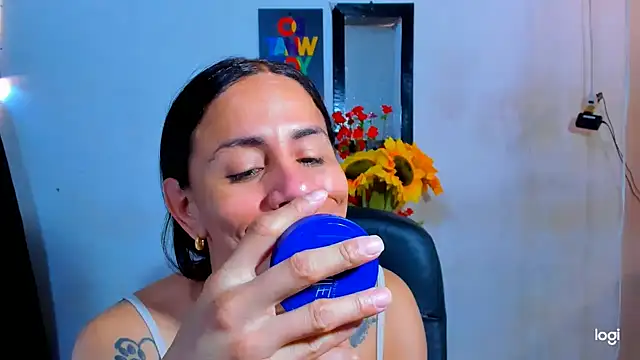 juanblakbigcock online show from May 28, 3:10 pm