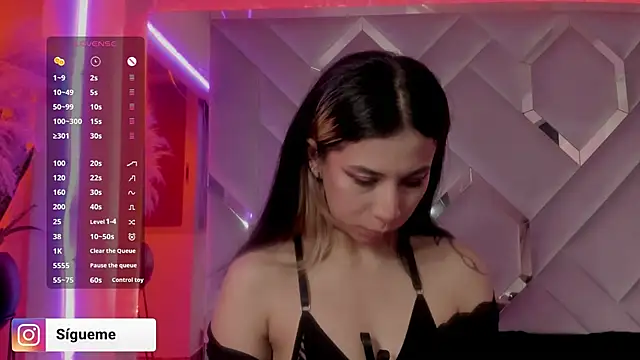 Sara Foxx1 online show from November 19, 10:10 pm