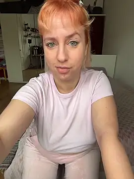 MariaValentine online show from December 2, 9:00 am