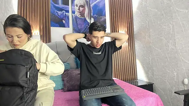 BradLovEmma  online show from October 11, 10:31 am