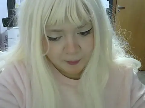 RuthBunny online show from August 9, 12:20 pm