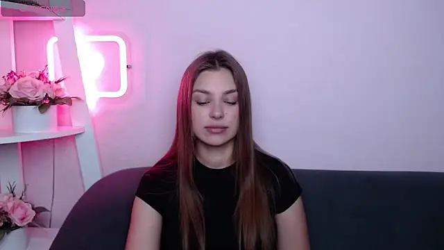 MilanaAngelAs online show from June 14, 4:46 am