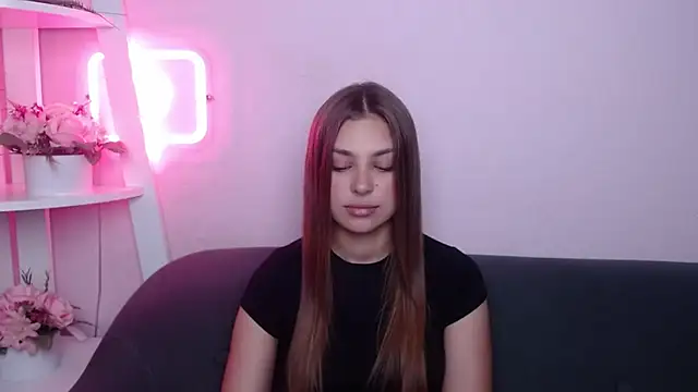 MilanaAngelAs online show from July 4, 4:52 am