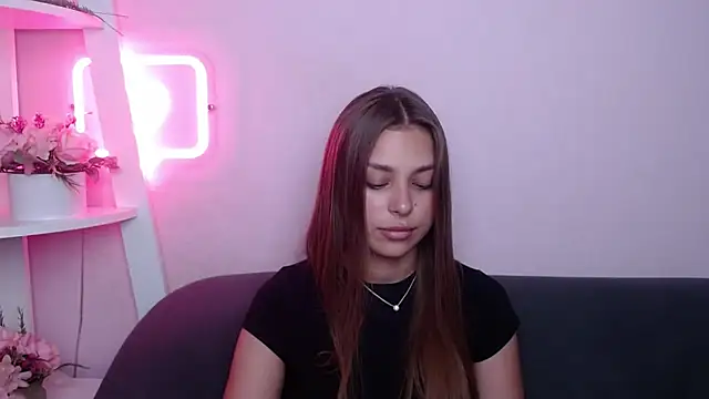 MilanaAngelAs online show from July 20, 10:39 am
