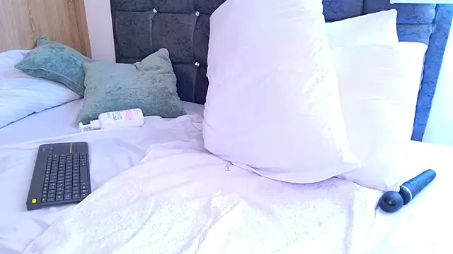 vanity sex online show from July 27, 4:04 pm