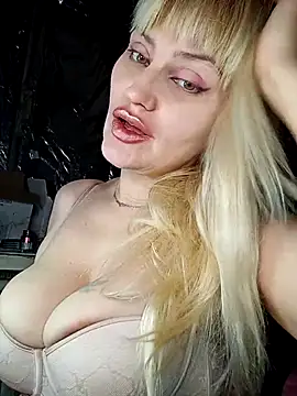 Freya Milf online show from February 12, 6:20 pm