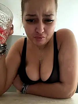 AllysonK online show from September 30, 11:38 am