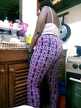 Snapshot of zainabsmile chatting on September 15, 5:31 pm zainabsmile online show from September 15, 5:31 pm