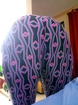 Snapshot of zainabsmile chatting on September 25, 5:11 pm zainabsmile online show from September 25, 5:11 pm